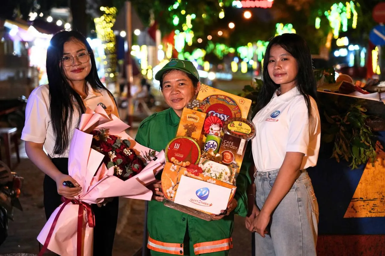 Biểu tượng khuyến mãi và phần thưởng hấp dẫn tại five 88